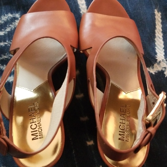 Michael Kors Wedges - Picture 2 of 8